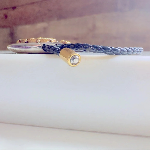 Unisex Alexander McQueen Heart Leather Strap Bracelet - Picture 8 of 9